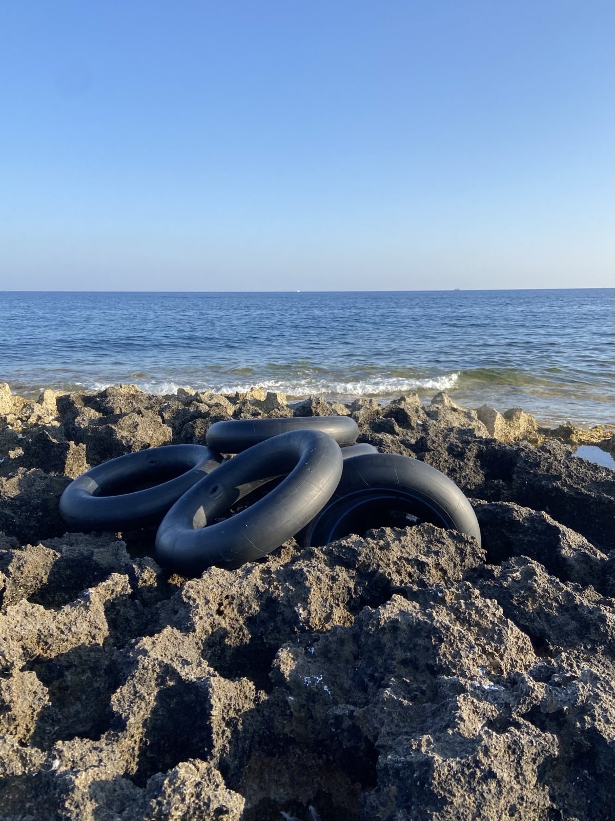 Camere d'aria usate come salvagenti, Lampedusa